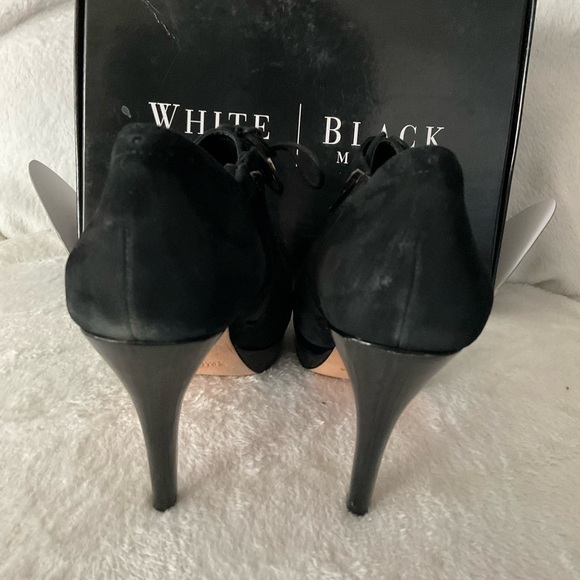 𝅺WHBM Ramsey Wingtip Booties Shoes Sz 9.5 - Picture 5 of 6